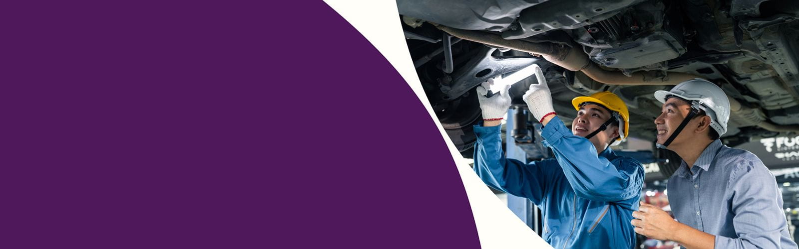 Bannière de présentation : deux hommes équipés d'un casque sont sur un chantier