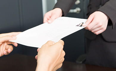 就活用の証明写真について|基本のルール、髪型や服装などの身だしなみを解説 就活用の証明写真について|基本のルール、髪型や服装などの身だしなみを解説