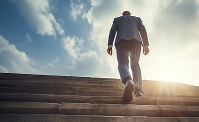 ハイクラス転職は30代がおすすめ！成功させる4つのポイントも解説