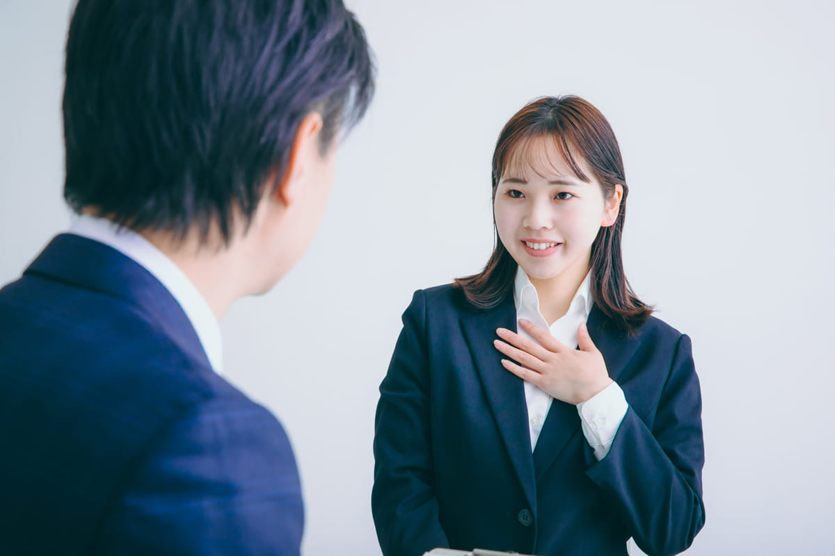 就活の自己紹介では何を話す？ ポイント・例文・注意点を紹介